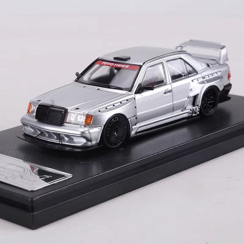 Mercedes W124 Diecast Model Car – PocketGarage Edition